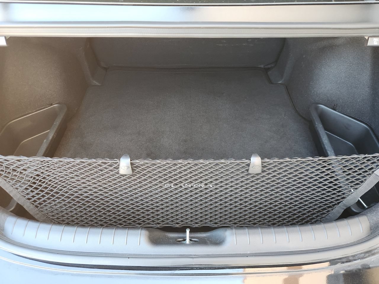 Certified 2024 Hyundai Elantra Blue FWD image 32