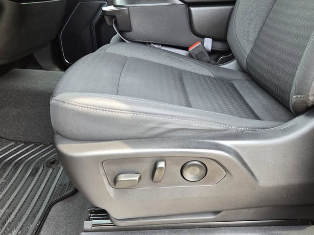 Used 2023 Chevrolet Silverado 1500 LT AWD/4WD image 23