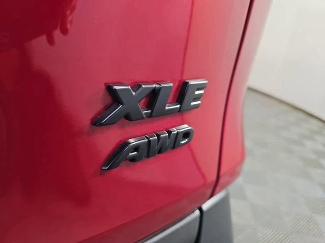 Used 2022 Toyota RAV4 XLE w/ Convenience Package image 19