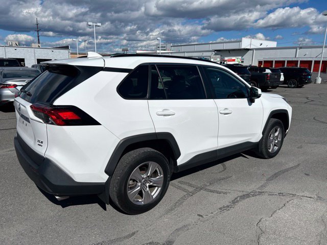 Used 2022 Toyota RAV4 XLE w/ Convenience Package AWD/4WD image 8