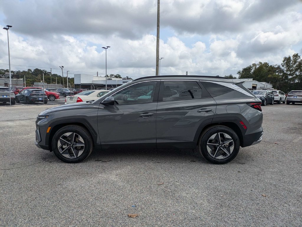 Used 2025 Hyundai Tucson SEL FWD image 7