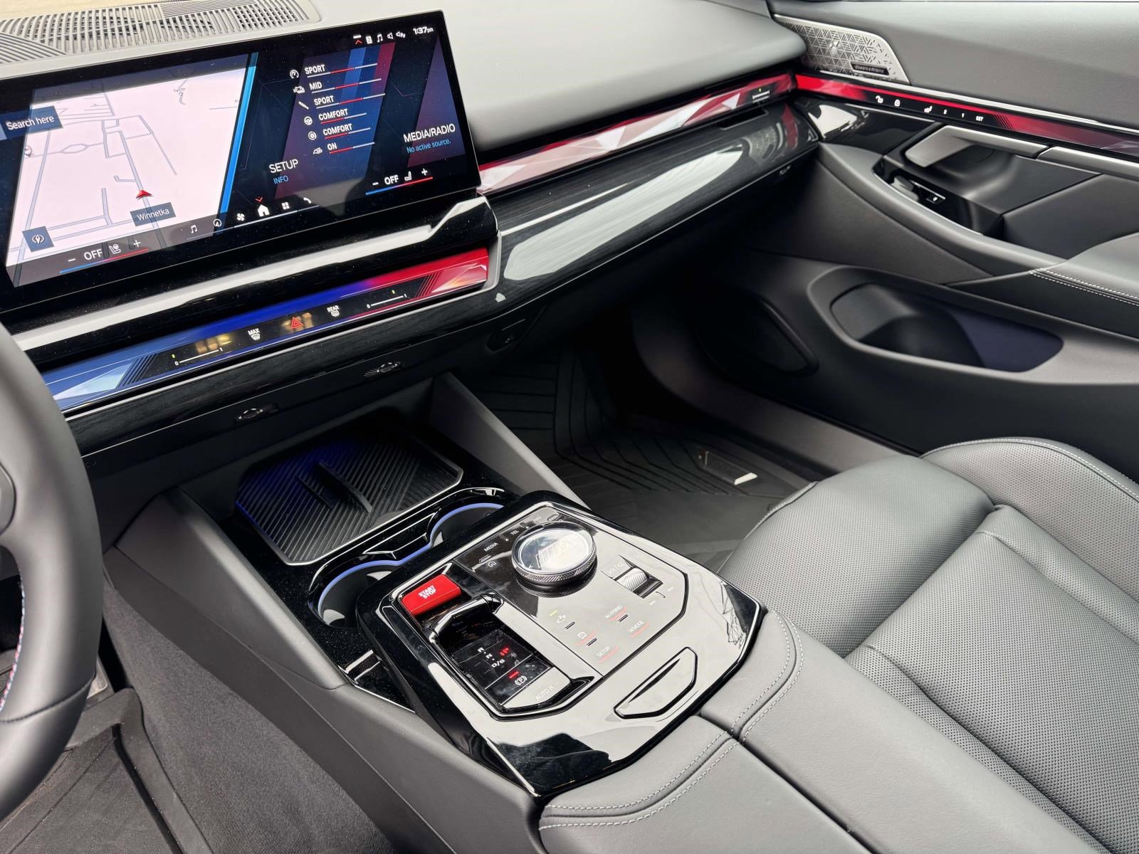 Used 2026 BMW M5 Touring w/ M Driver's Package image 30