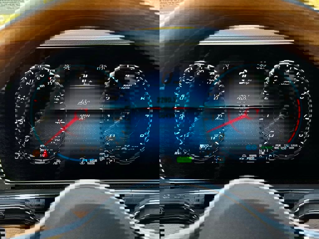 Used 2022 Mercedes-Benz GLS 450 4MATIC image 41