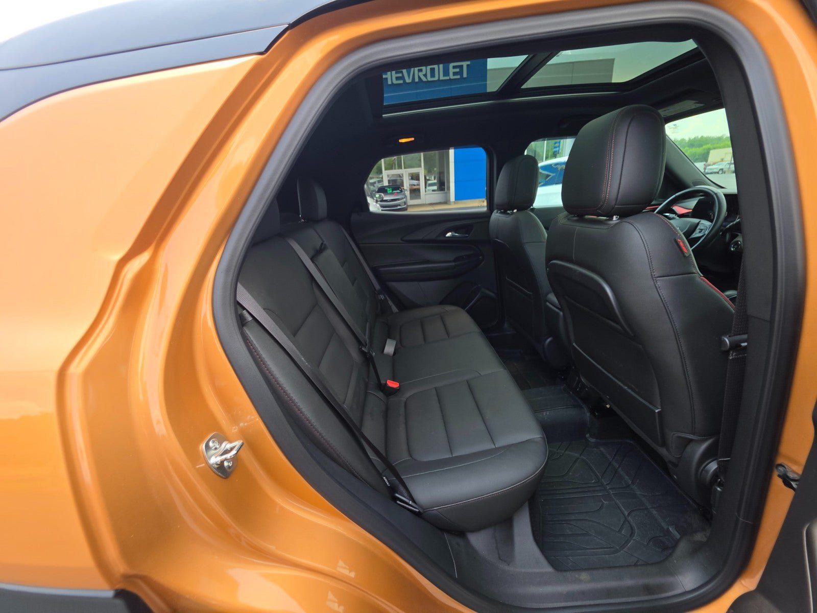 Used 2024 Chevrolet TrailBlazer RS w/ Convenience Package AWD/4WD image 17