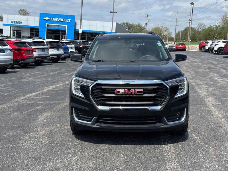 Used 2023 GMC Terrain SLE w/ Driver Convenience Package FWD image 8