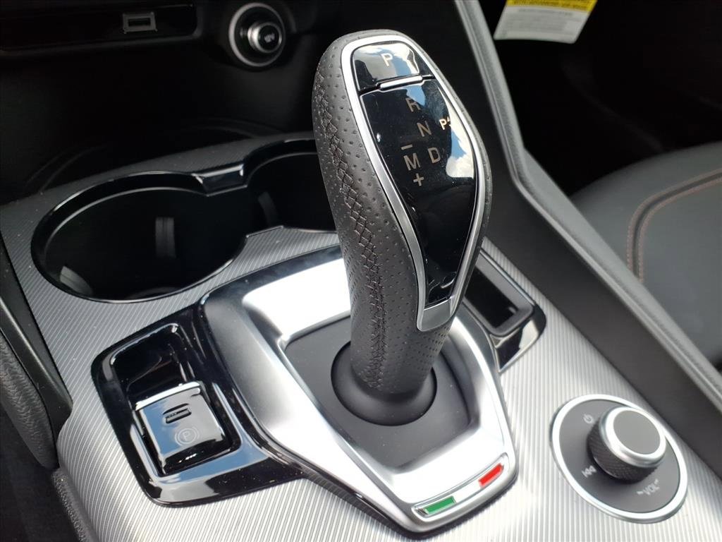 New 2025 Alfa Romeo Giulia w/ Driving Assist Package image 23