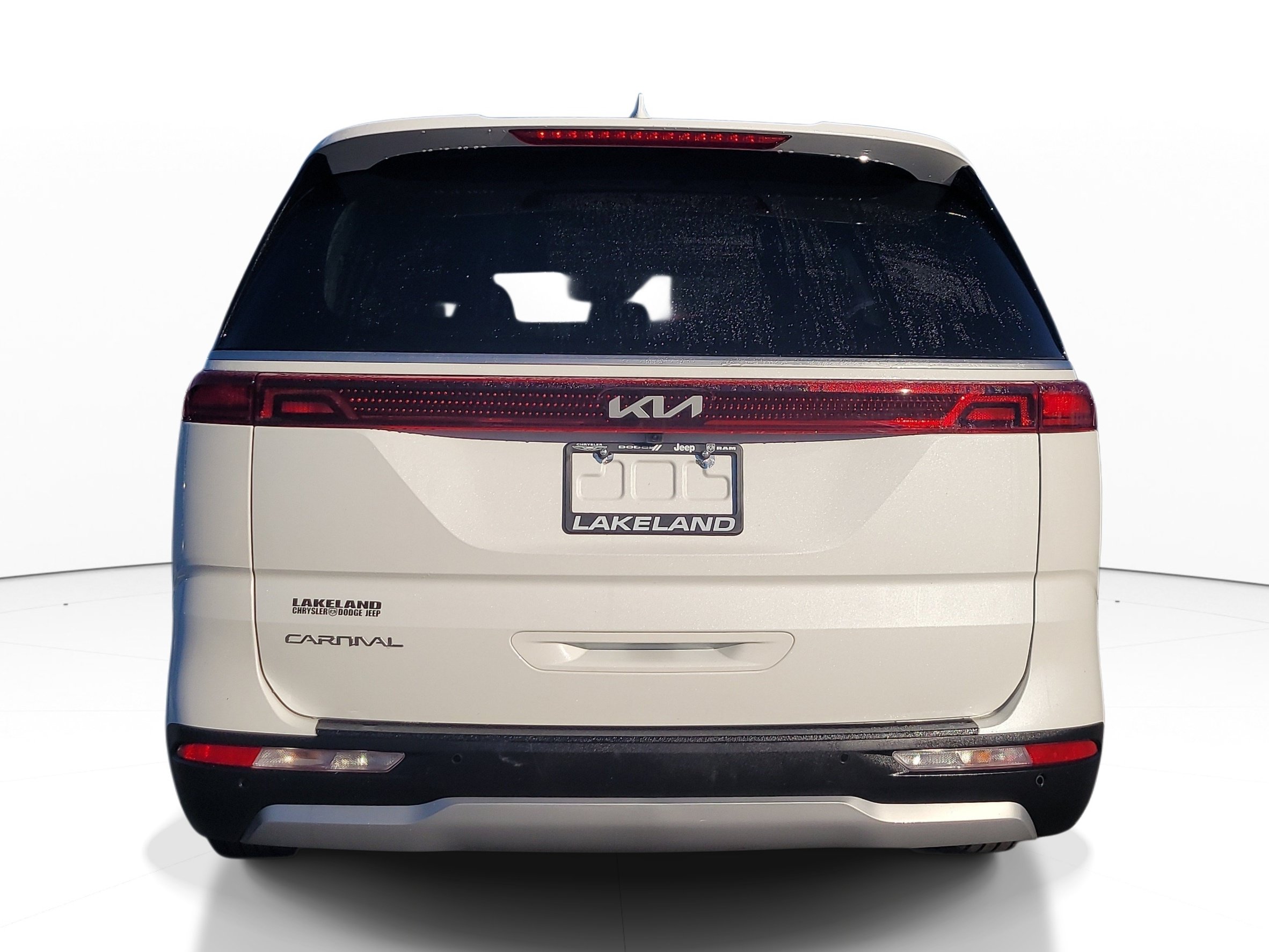 Used 2024 Kia Carnival LX FWD image 5
