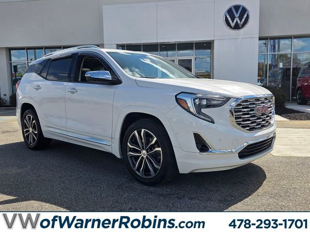 Used 2020 GMC Terrain Denali w/ Denali Premium Package FWD image 1