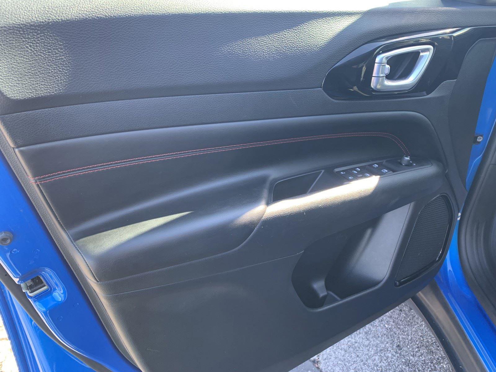 Used 2022 Jeep Compass Trailhawk w/ Trailhawk Convenience Group image 13