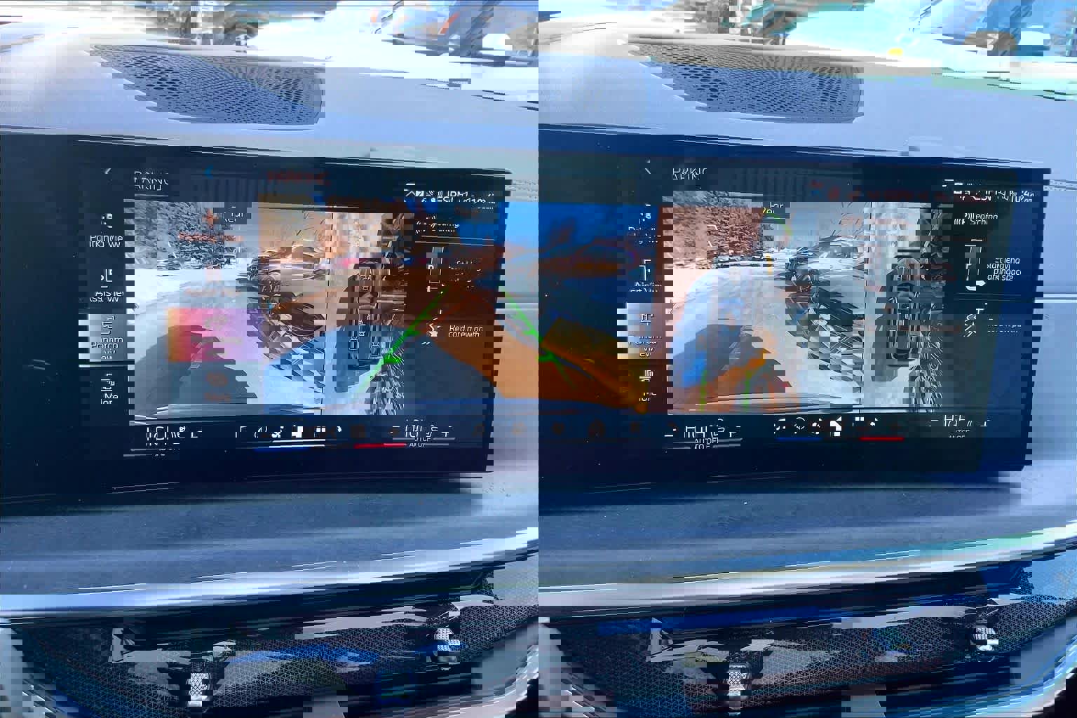 Certified 2025 BMW X5 xDrive40i w/ Premium Package image 28