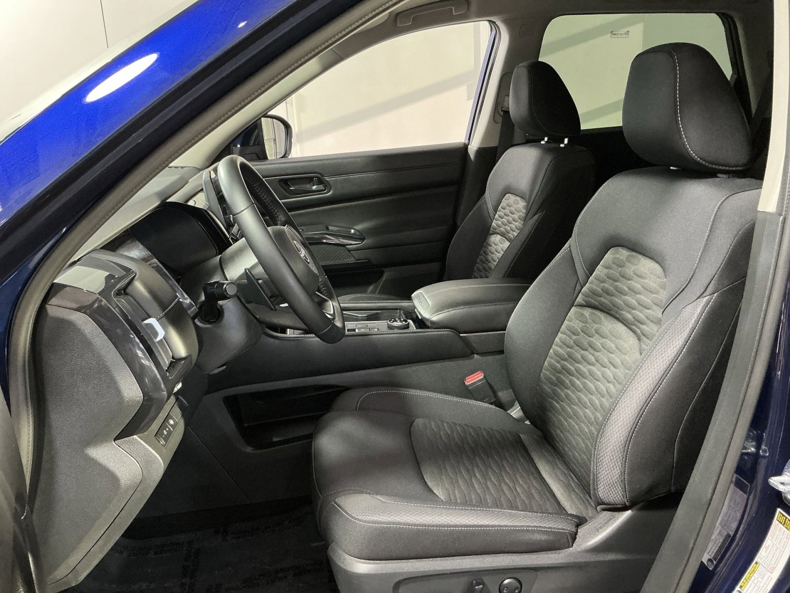 Used 2023 Nissan Pathfinder SV w/ Cargo Package image 21