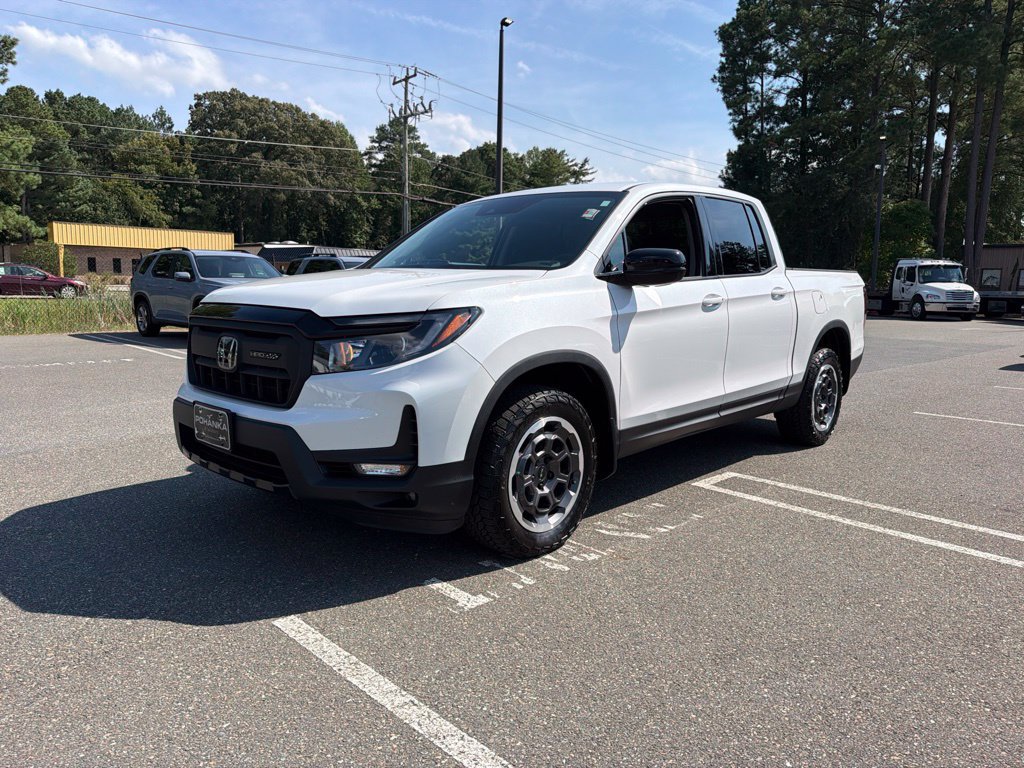 Certified 2024 Honda Ridgeline Sport image 2