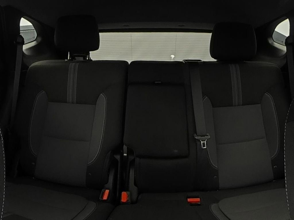 Used 2025 Chevrolet Blazer LT FWD image 10