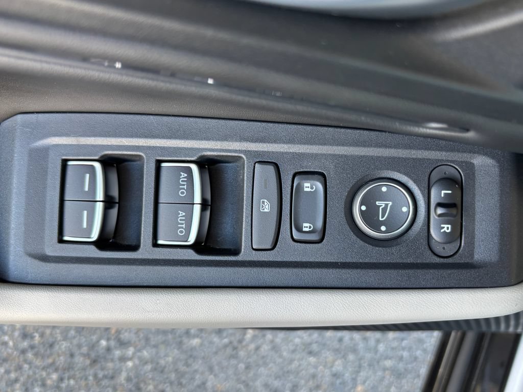 Used 2025 Honda Accord EX-L image 26