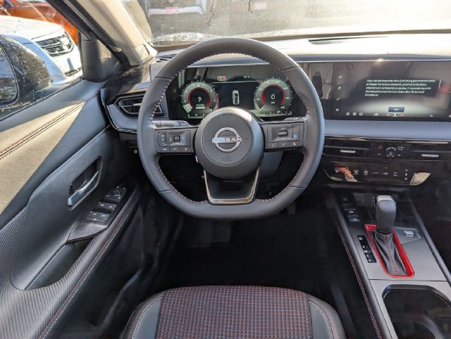 New 2026 Nissan Kicks SR w/ Cold Weather Package AWD/4WD image 13