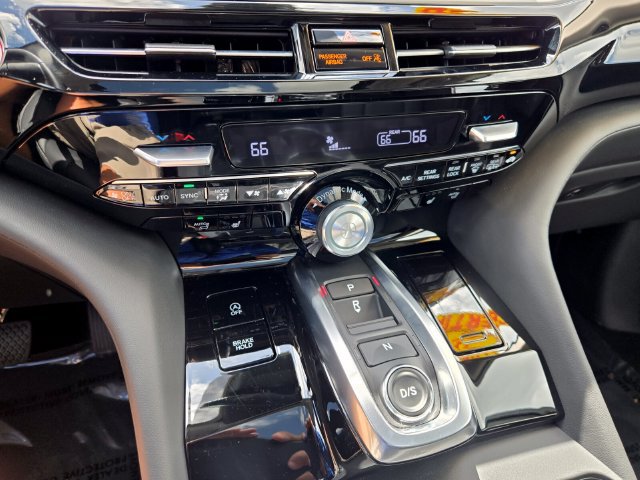 Certified 2026 Acura MDX w/ Technology Package FWD image 18