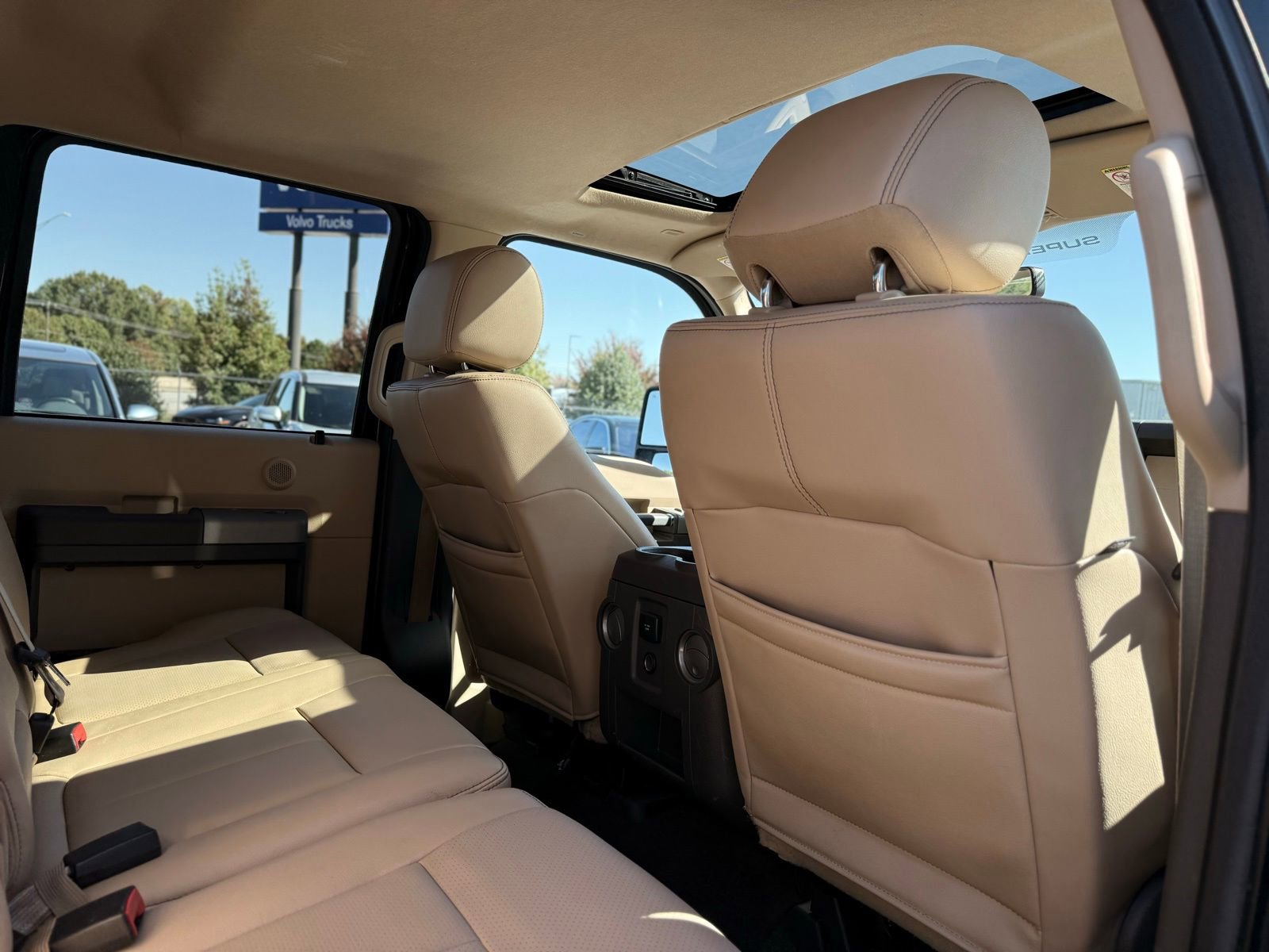 Used 2016 Ford F250 Lariat w/ Lariat Ultimate Package image 14