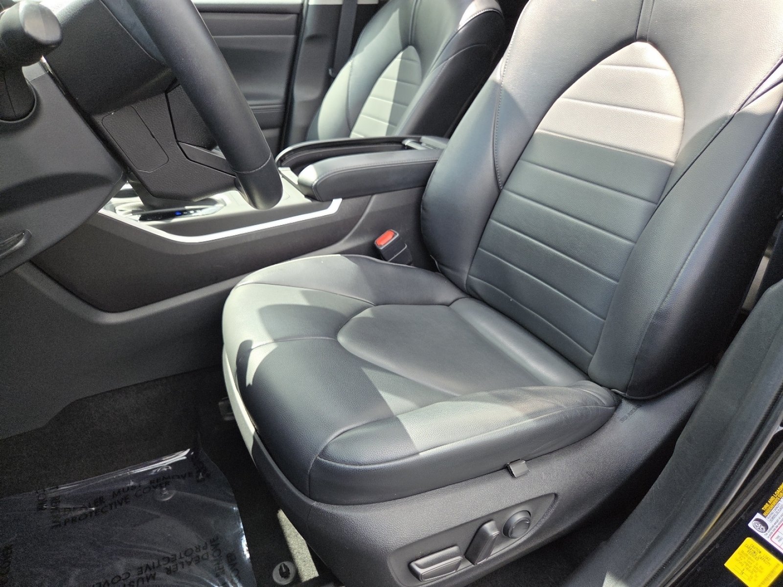 Used 2022 Toyota Highlander XLE AWD/4WD image 33