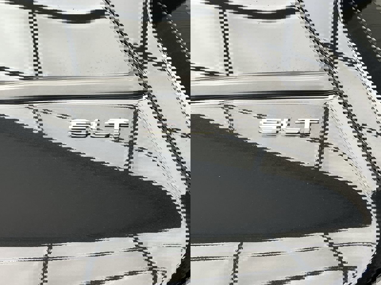 Certified 2024 GMC Terrain SLT image 32