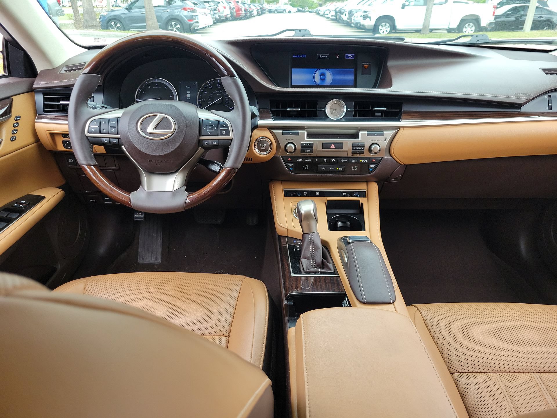 Used 2016 Lexus ES 350 w/ Luxury Package w/Wood Trim FWD image 14