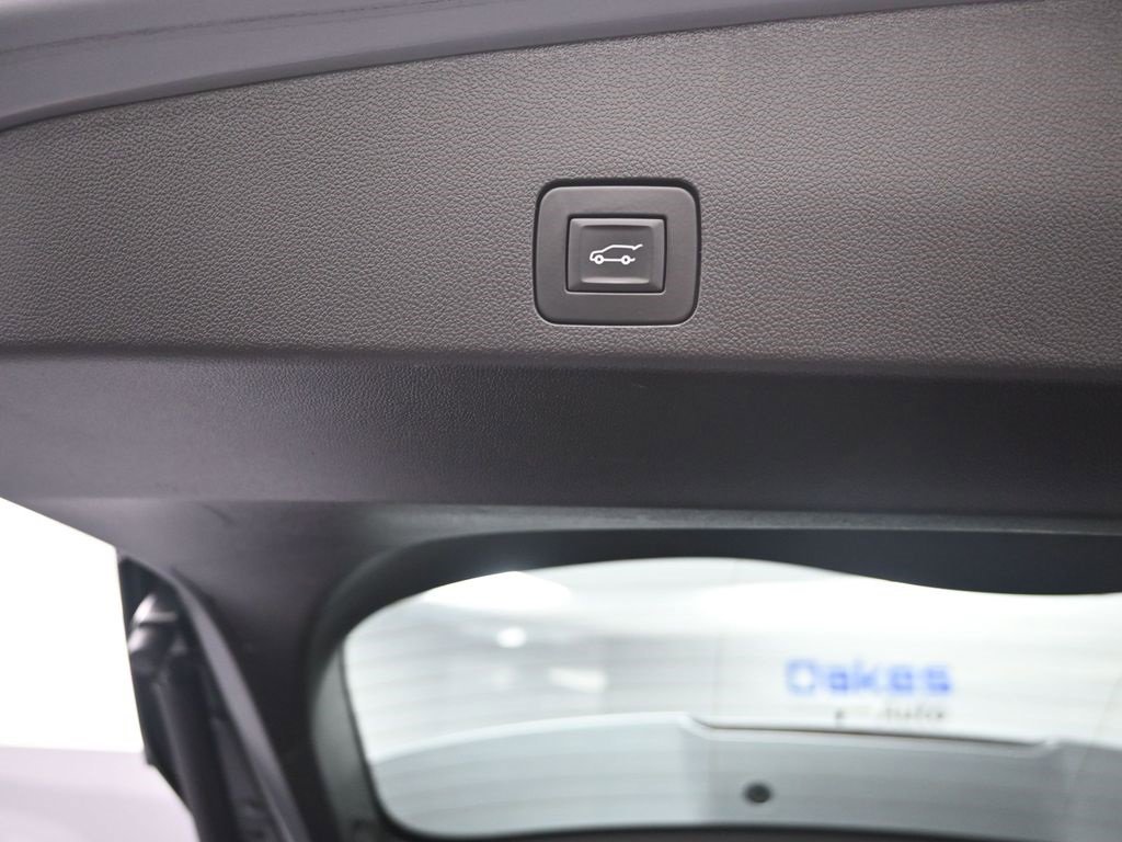 Used 2023 Buick Encore GX Select w/ Sport Touring Package image 32