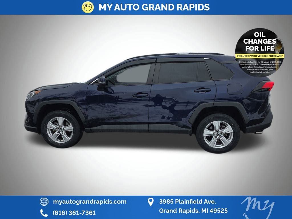 Used 2021 Toyota RAV4 XLE image 4