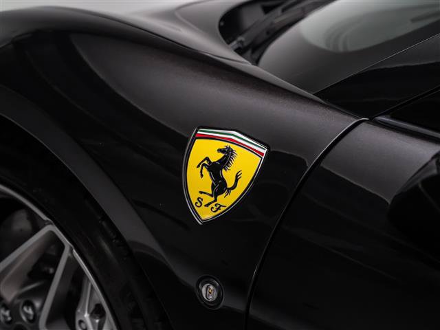 Used 2021 Ferrari F8 Tributo RWD image 22