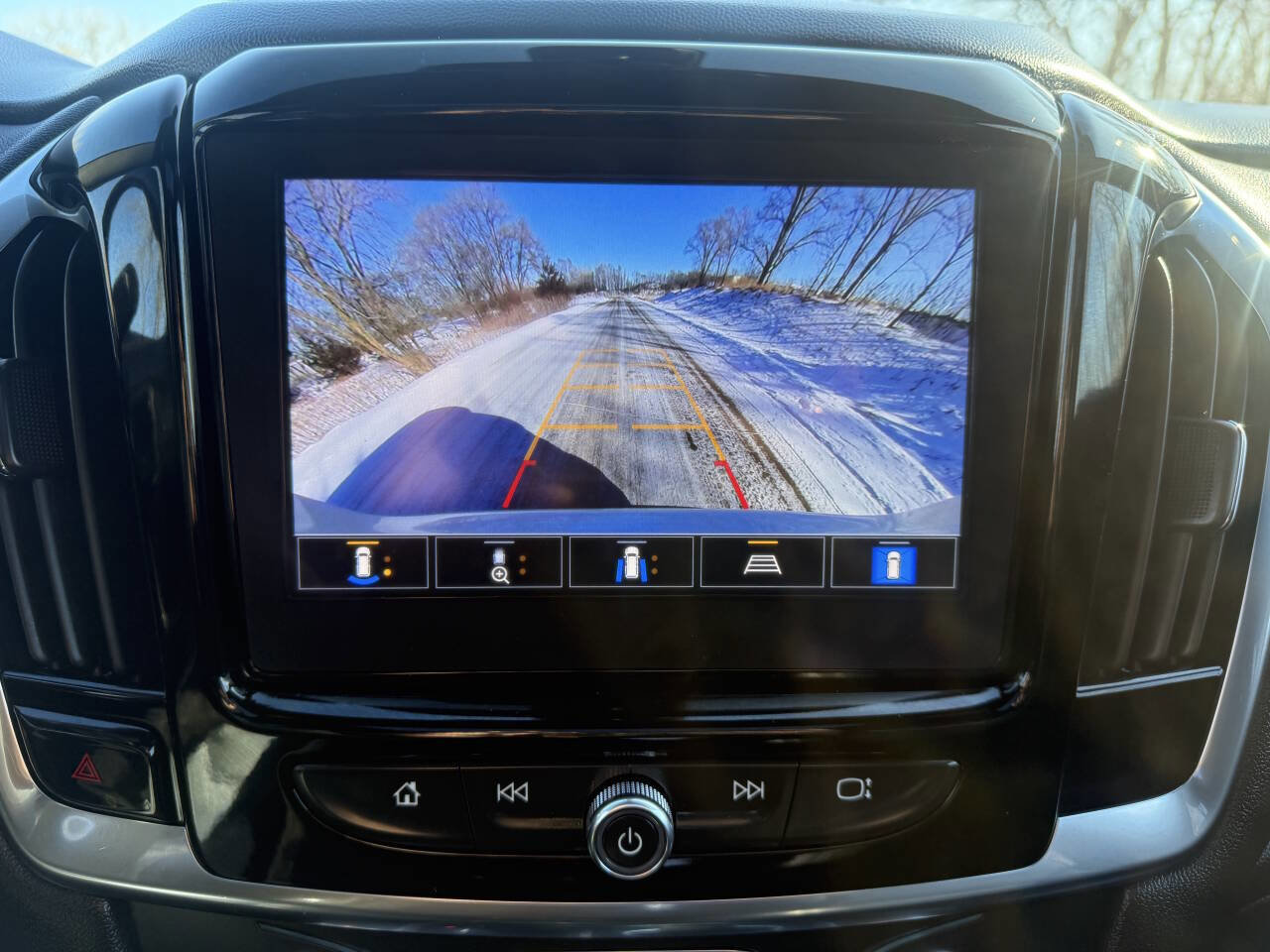 Used 2023 Chevrolet Traverse RS image 16