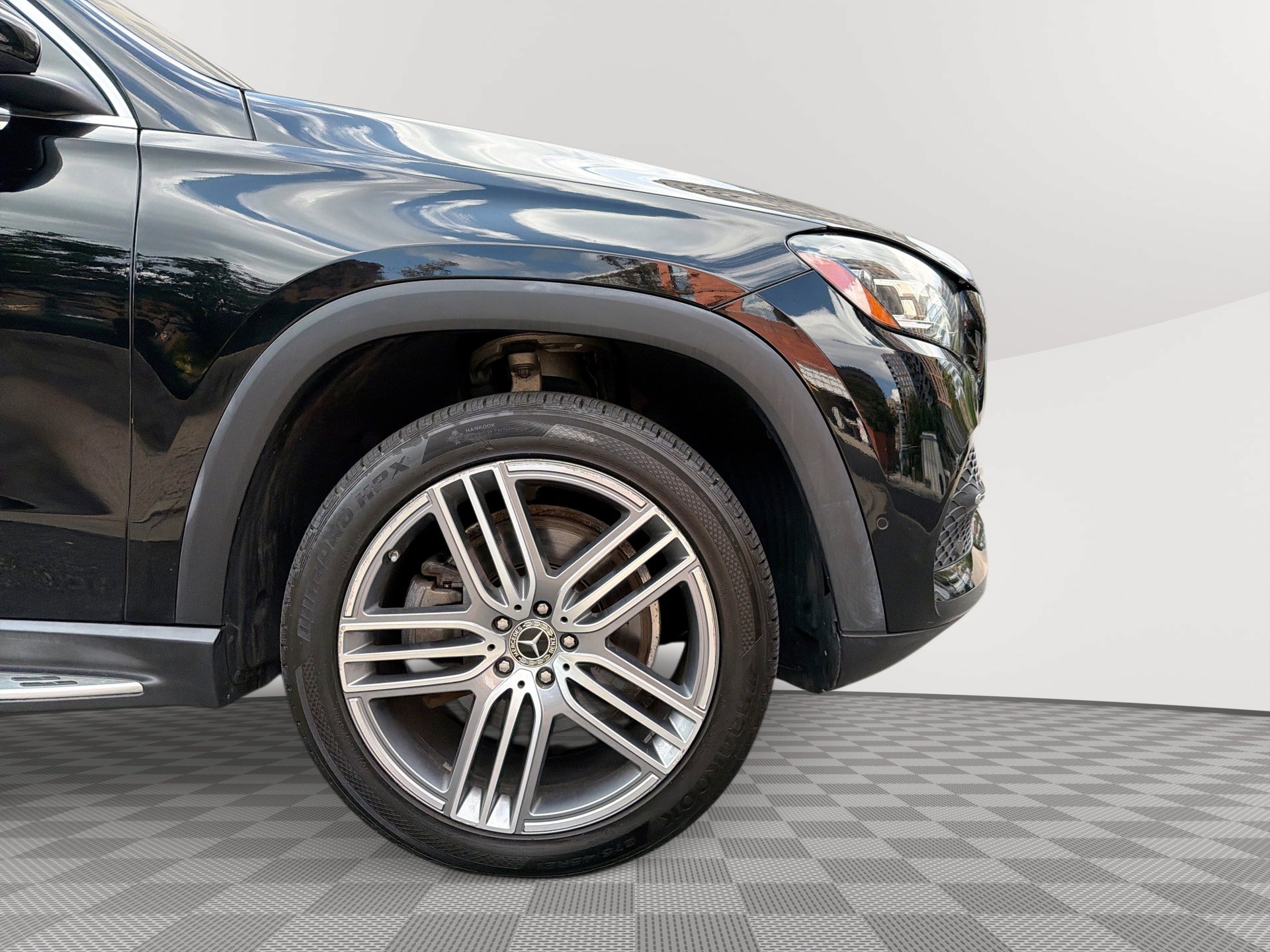 Used 2020 Mercedes-Benz GLS 450 4MATIC image 31