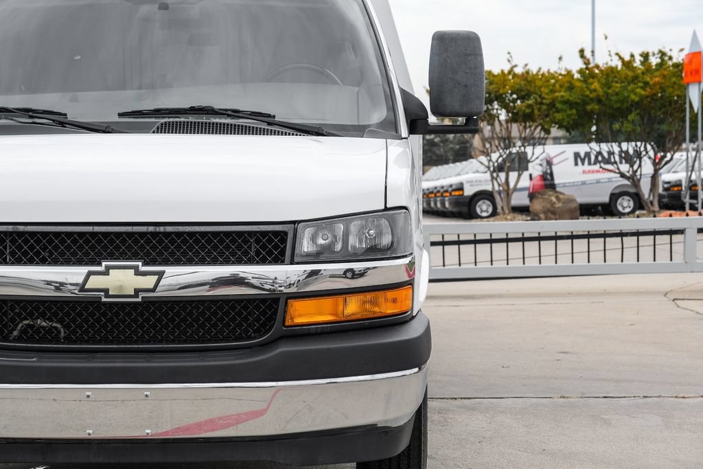 Used 2021 Chevrolet Express 3500 w/ Power Convenience Package RWD image 48