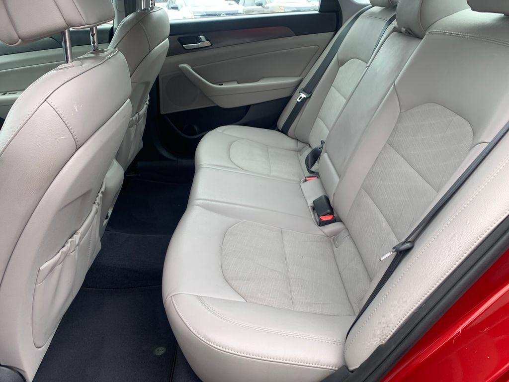 Used 2015 Hyundai Sonata Sport w/ Option Group 04 FWD image 23