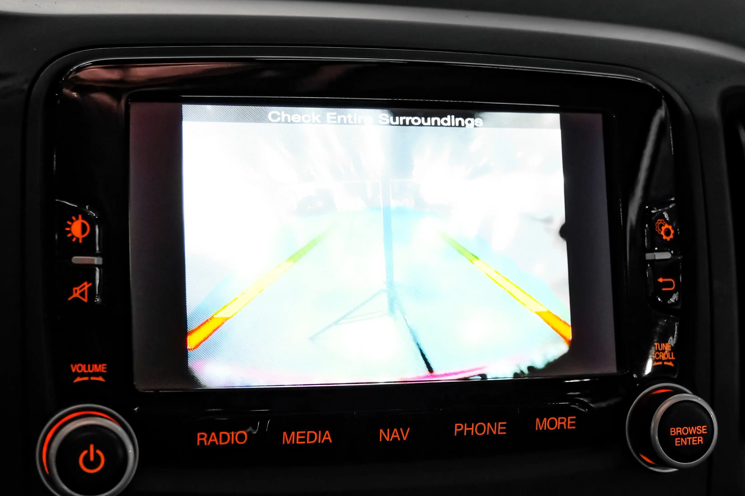 Used 2017 FIAT 500L Lounge w/ Dual-Pane Sunroof Package FWD image 20