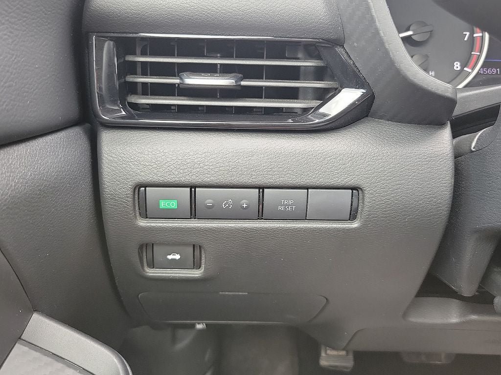 Used 2024 Nissan Sentra SV FWD image 14