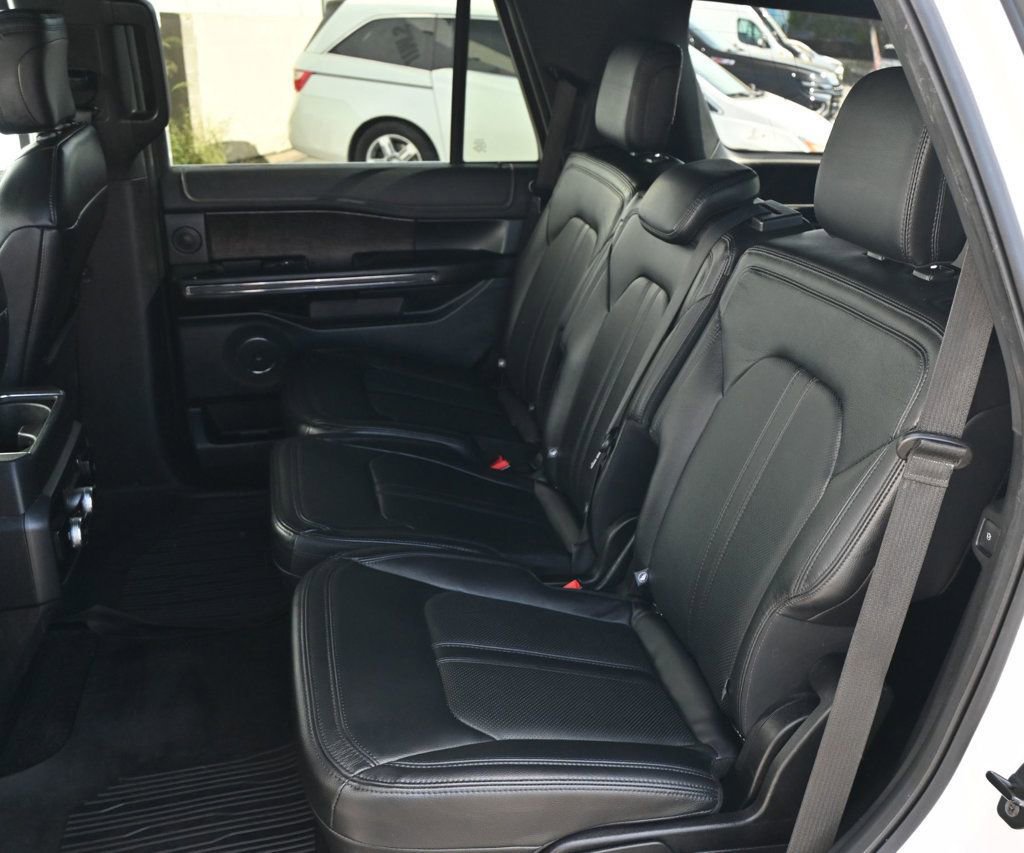 Used 2019 Ford Expedition Limited w/ Equipment Group 301A AWD/4WD image 17