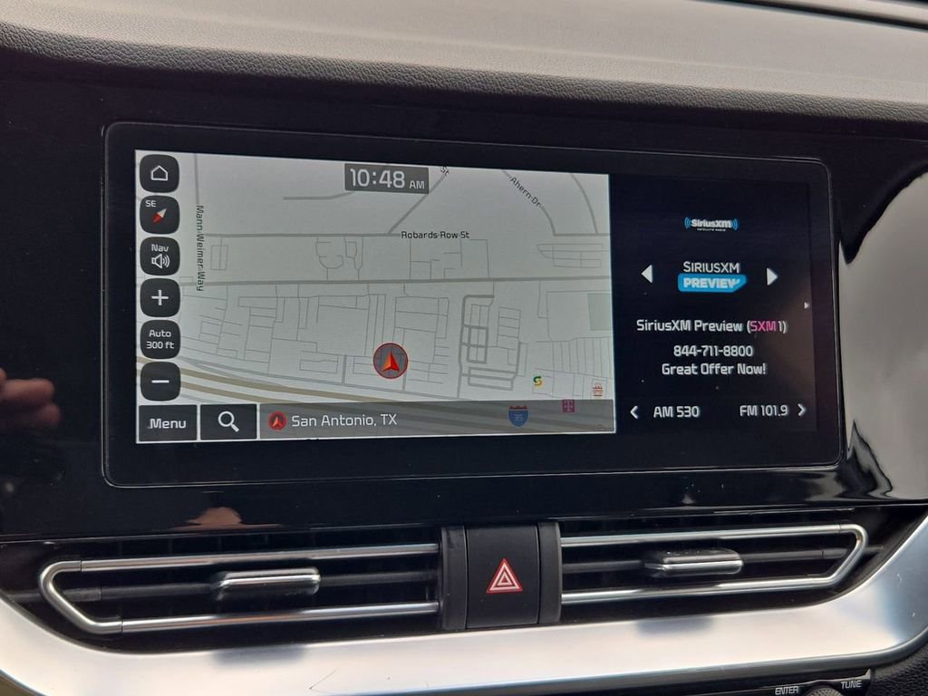 Used 2022 Kia Niro EX Premium image 35