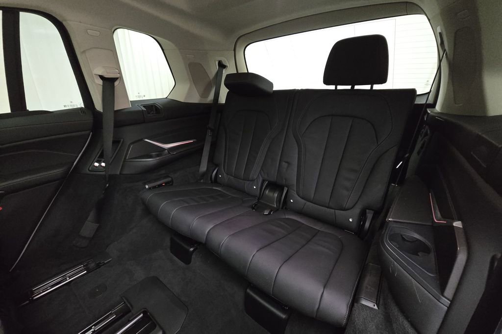 Used 2020 BMW X7 xDrive40i w/ Premium Package image 28