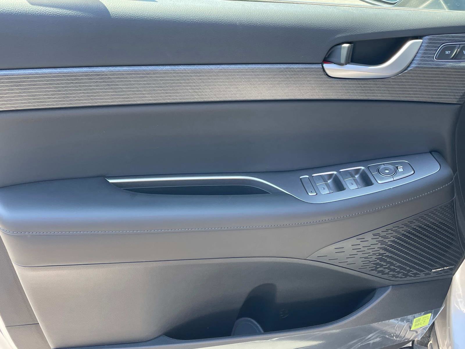 New 2025 Hyundai Palisade Limited image 16