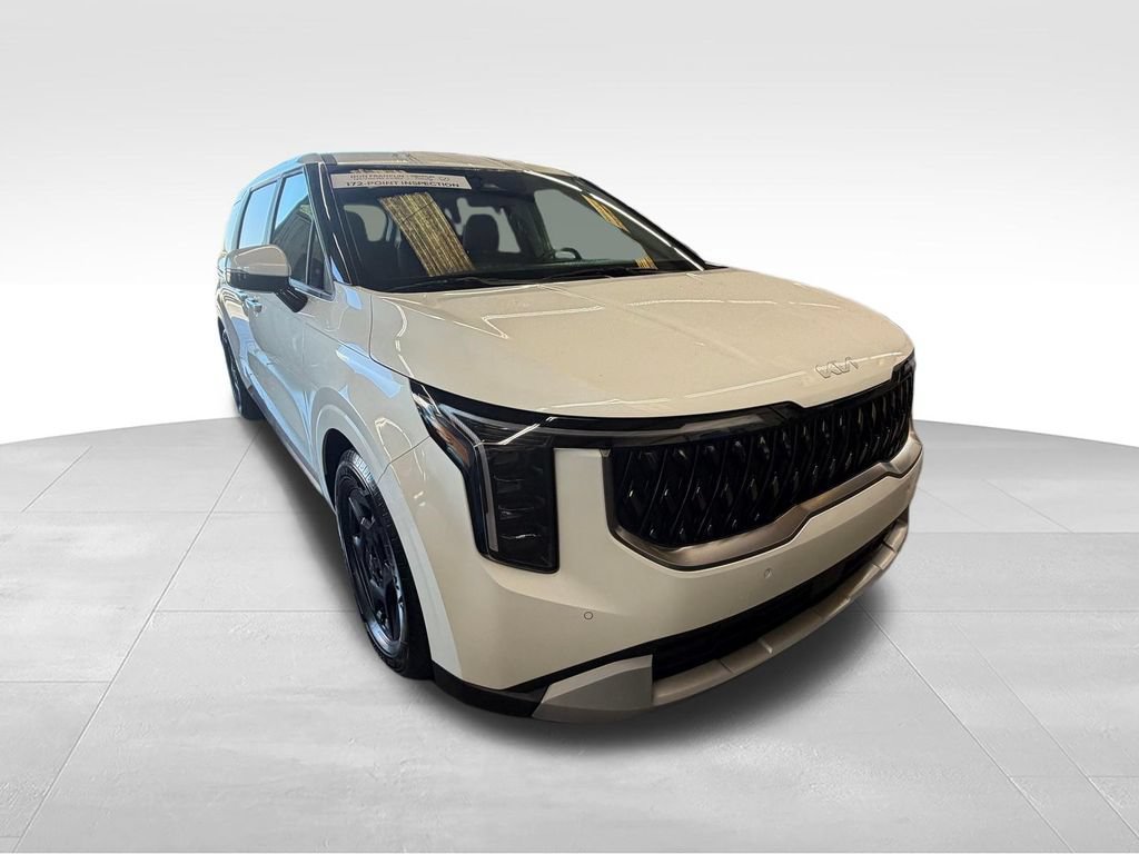 Used 2025 Kia Carnival FWD image 9