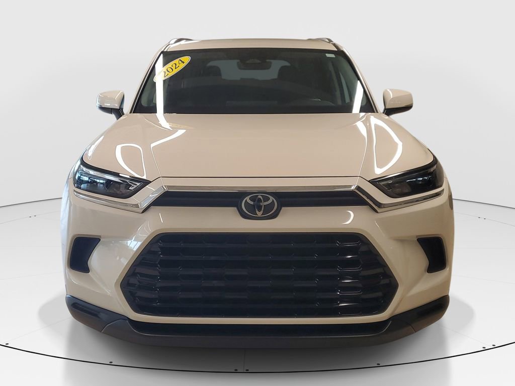 Certified 2024 Toyota Grand Highlander XLE image 2