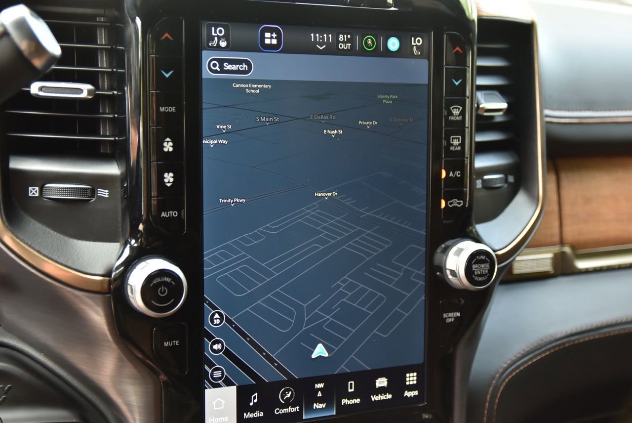 Used 2024 RAM 3500 Limited image 27