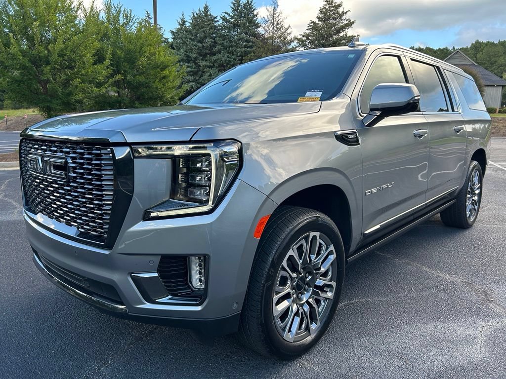Used 2023 GMC Yukon XL Denali Ultimate AWD/4WD image 67