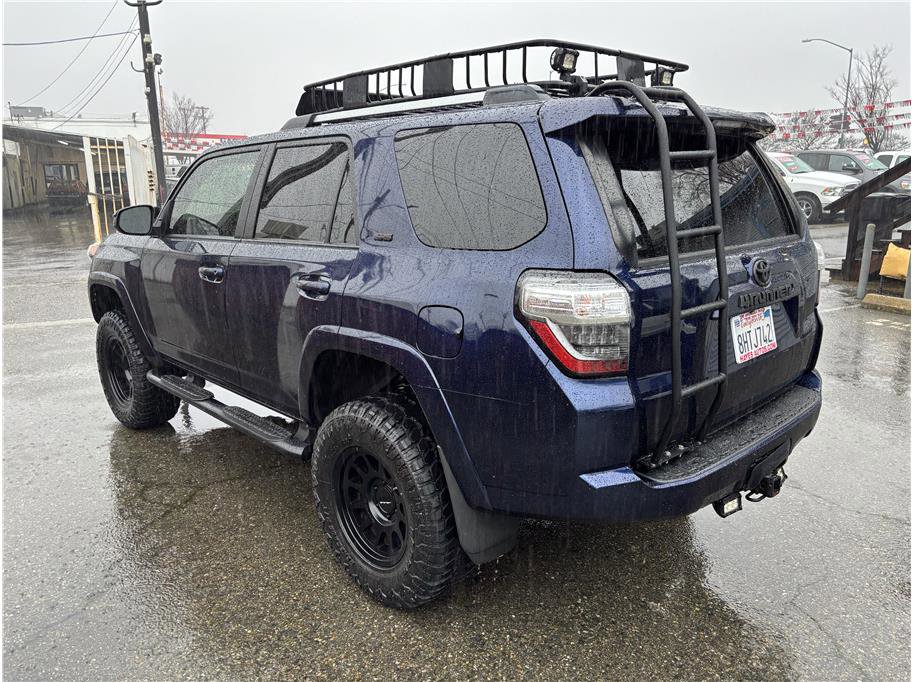 Used 2019 Toyota 4Runner SR5 image 5