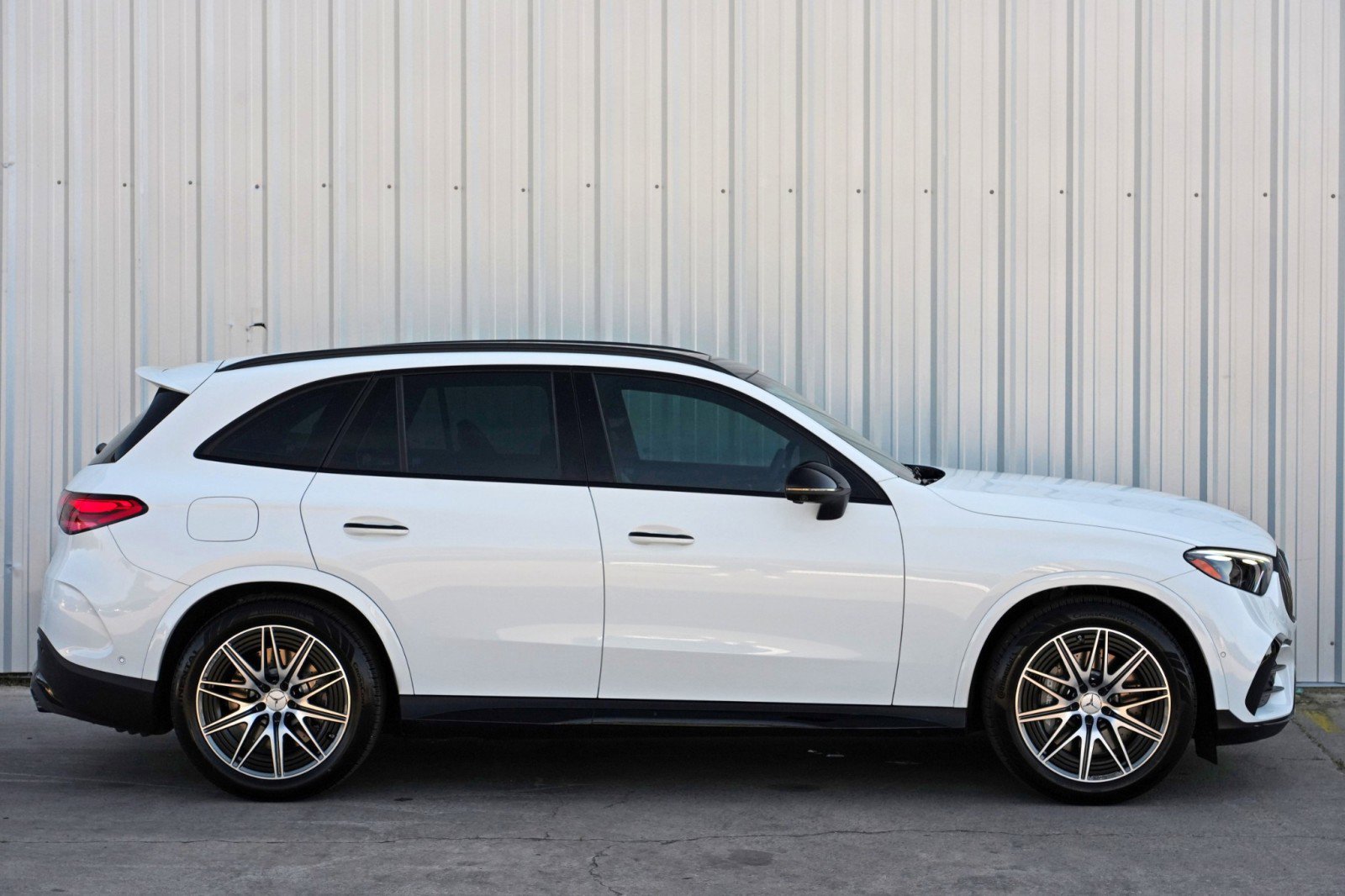 Used 2025 Mercedes-Benz GLC 63 AMG S w/ Driver Assistance Package image 63