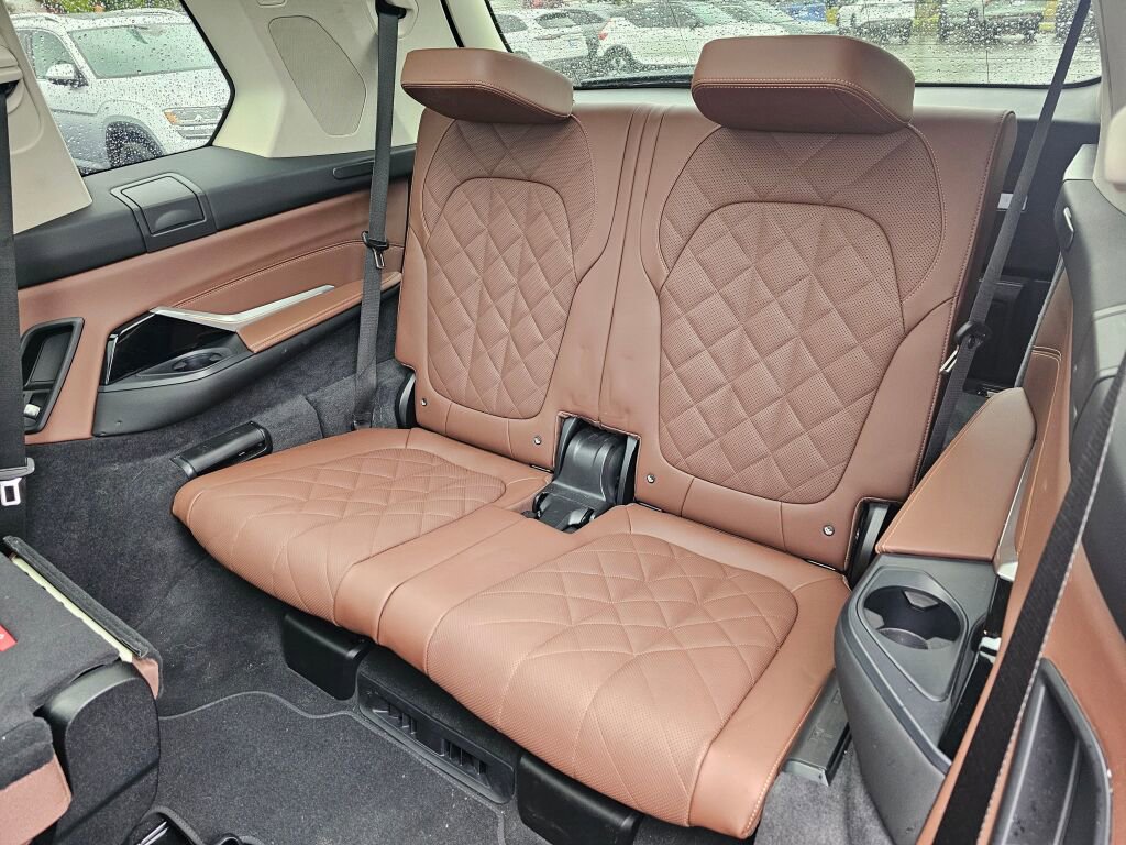 Used 2026 BMW X7 xDrive40i image 23