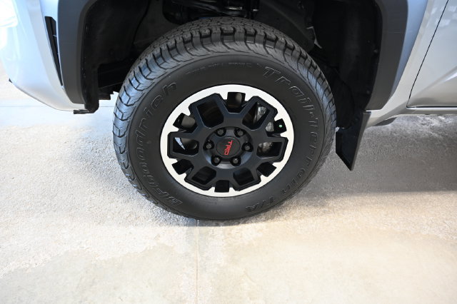 Used 2024 Toyota Tacoma TRD Off-Road AWD/4WD image 30