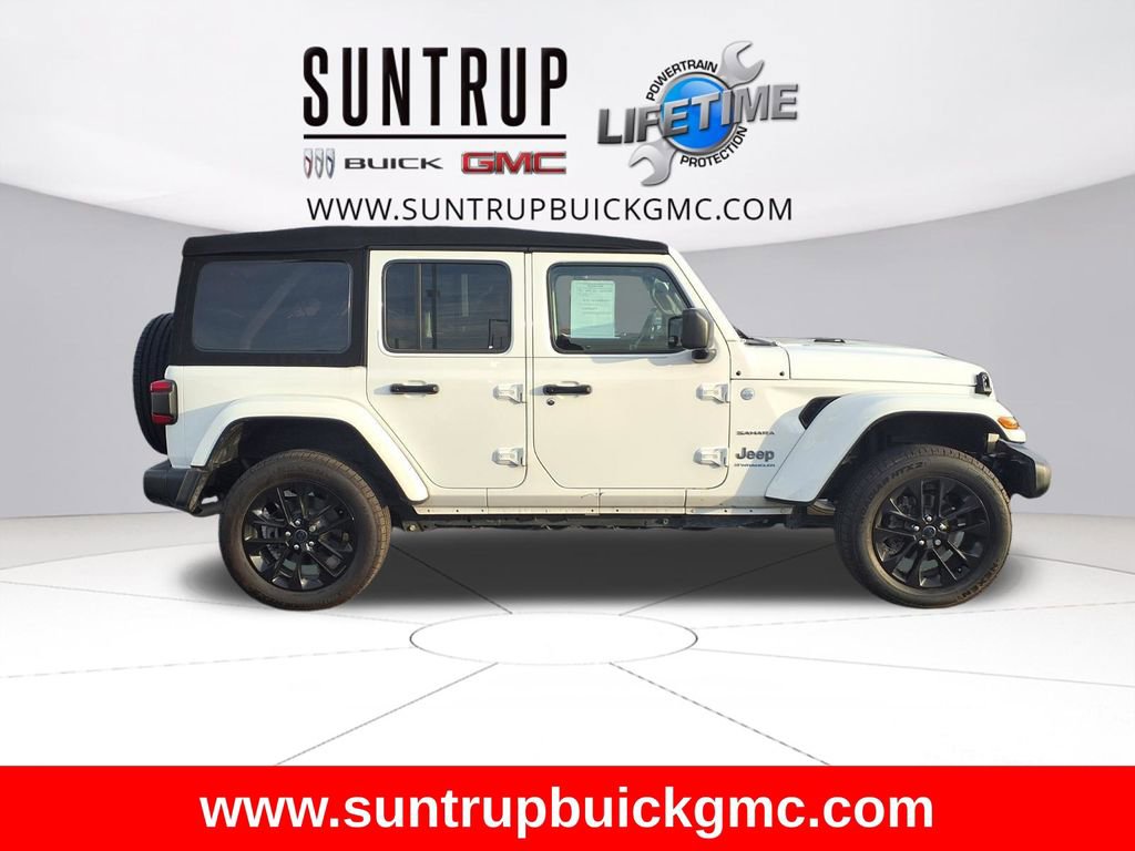 Used 2024 Jeep Wrangler Unlimited Sahara image 8