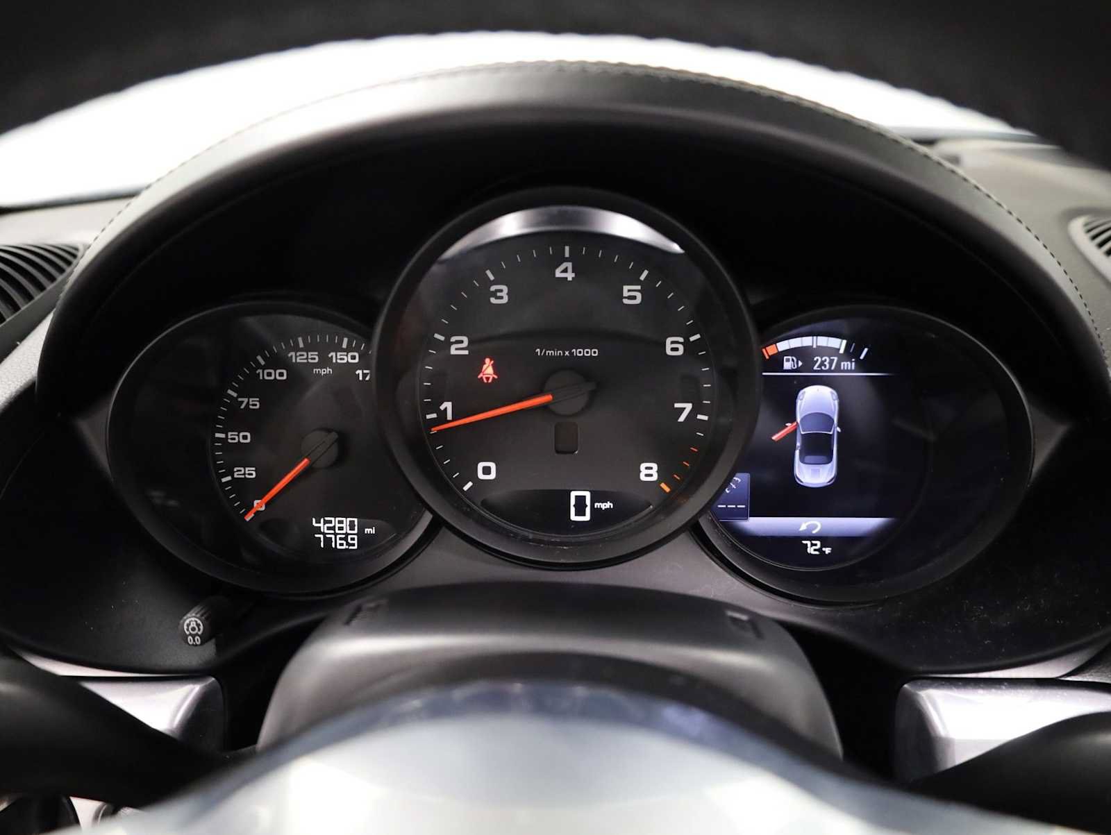 Used 2025 Porsche 718 Boxster RWD image 23