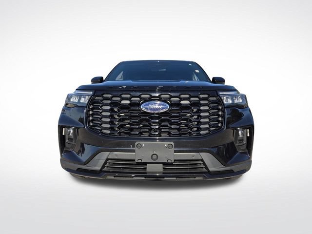 Certified 2025 Ford Explorer ST-Line w/ ST-Line Street Pack AWD/4WD image 3