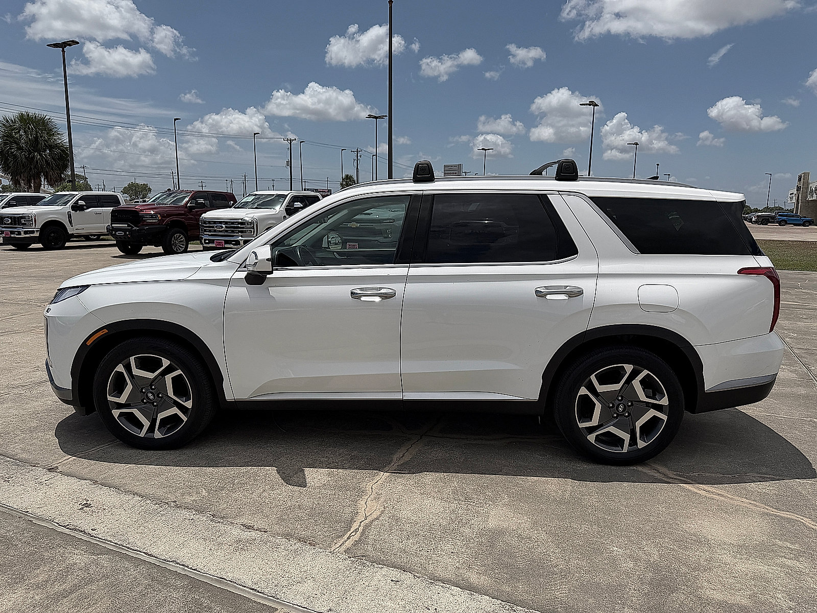 Used 2023 Hyundai Palisade SEL AWD/4WD image 4