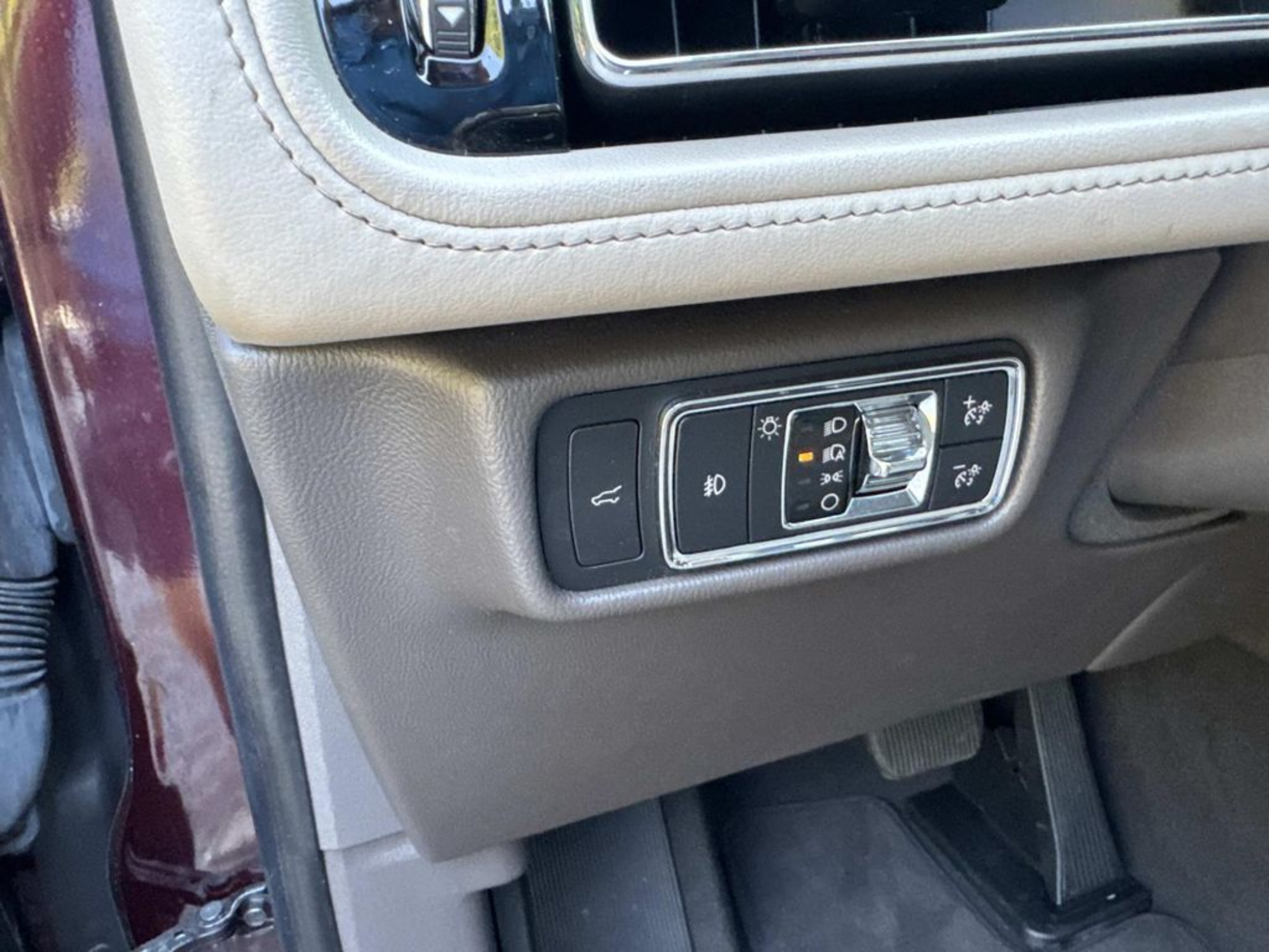 Used 2021 Lincoln Aviator Reserve w/ Elements Package Plus AWD/4WD image 26